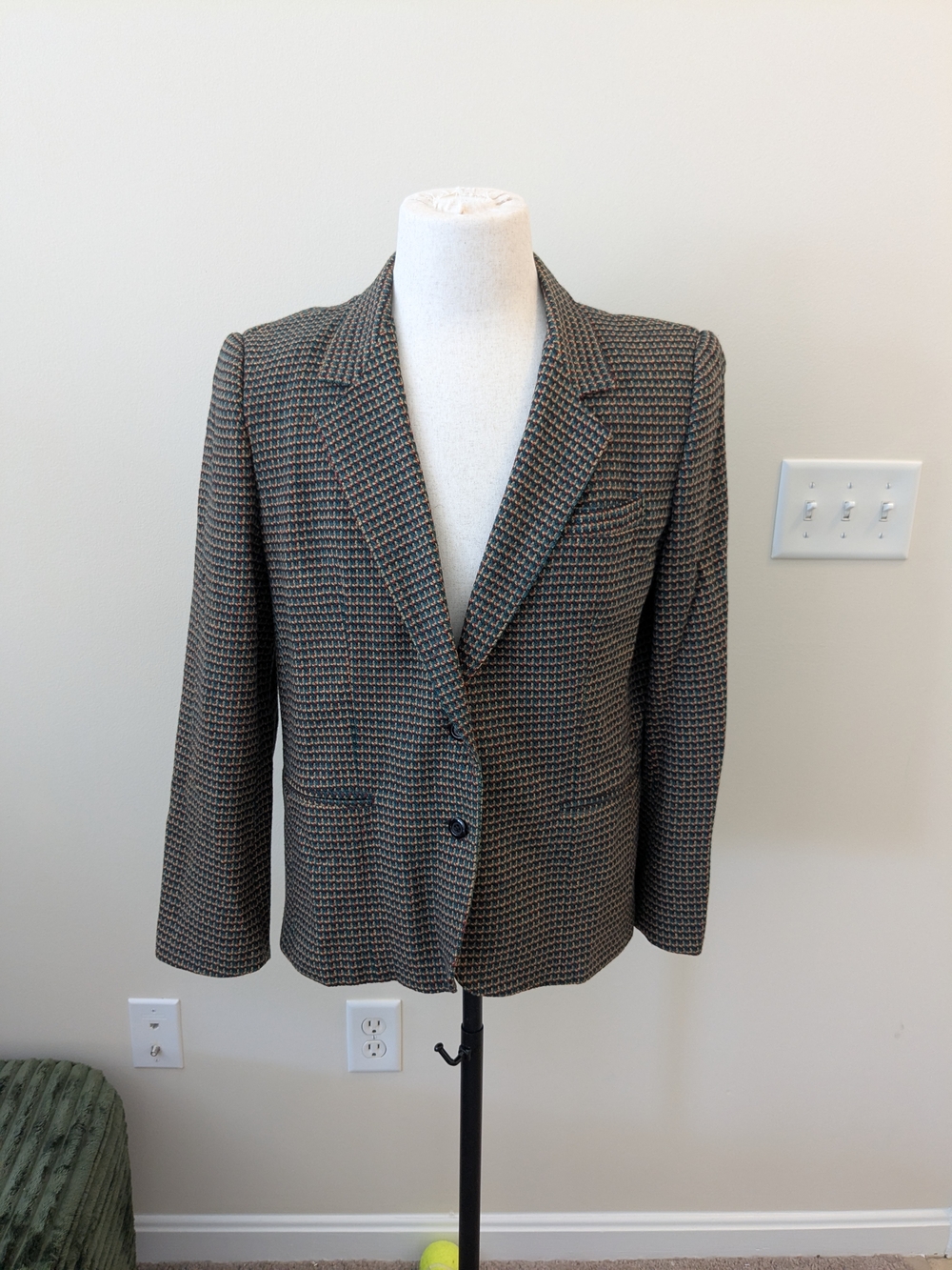 Womens Wool Patterned Two-Button Blazer in Brown and Black